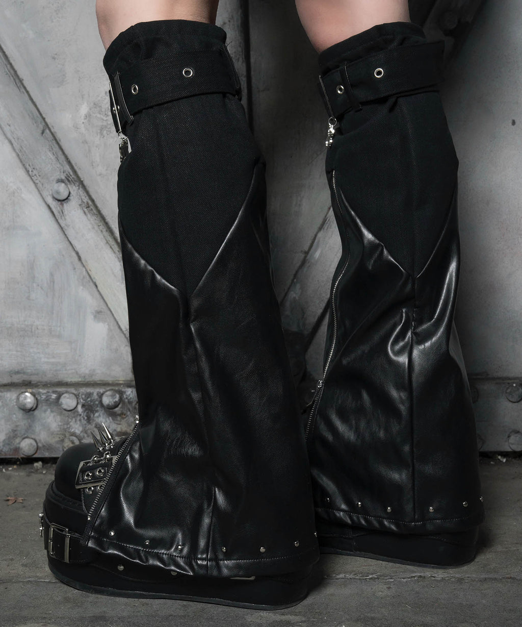 レザージップレッグウォーマー