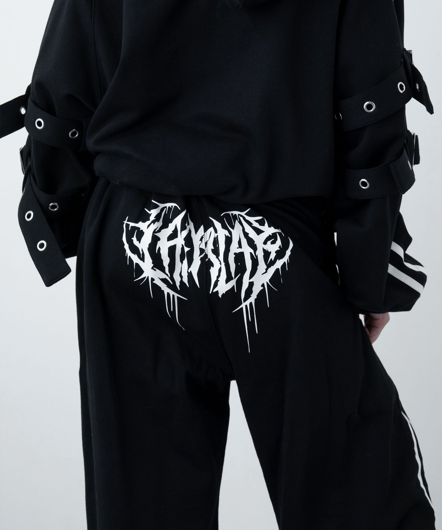 ラインスウェット