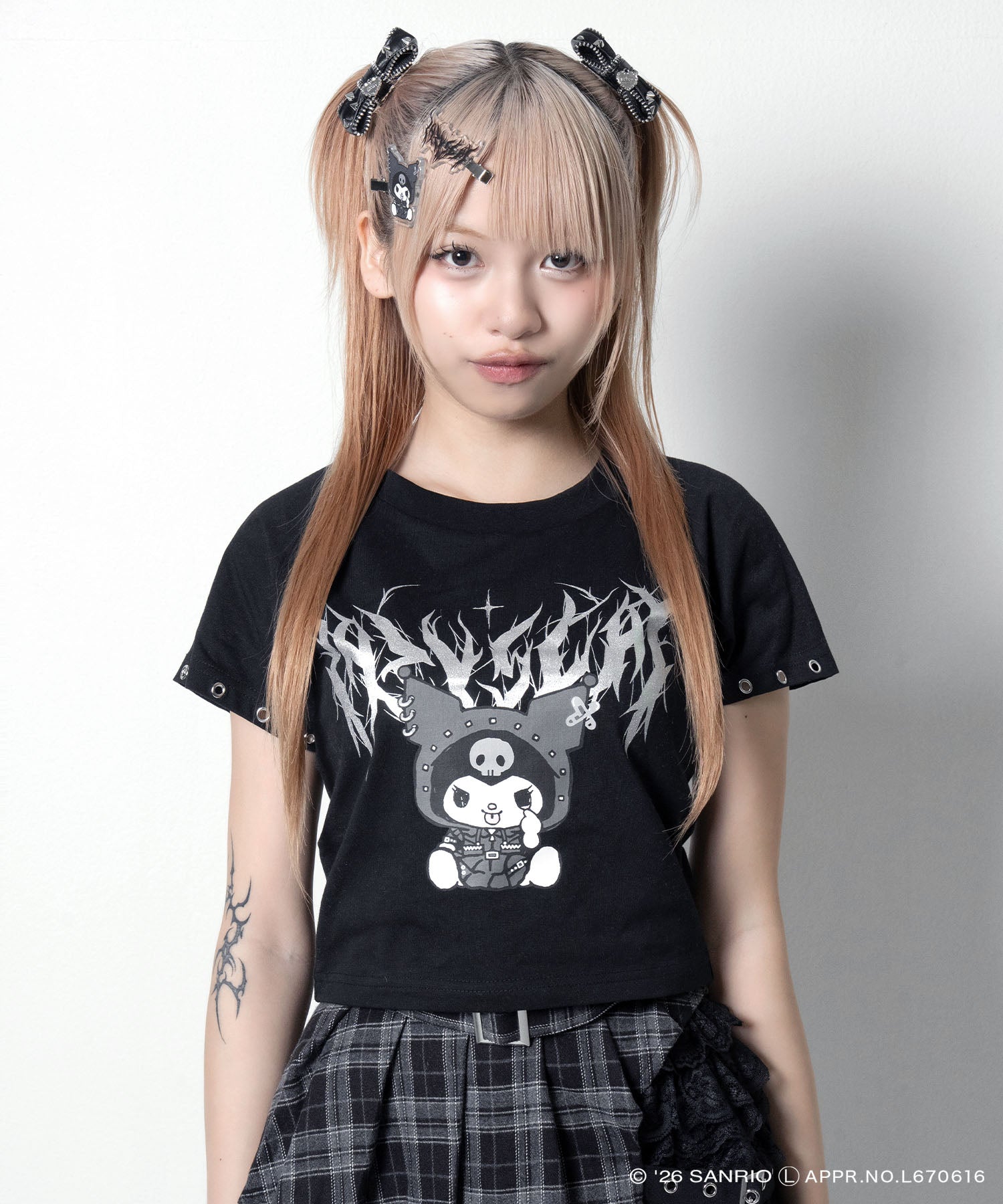 クロミ×LAZYSLAYクロップドTシャツ