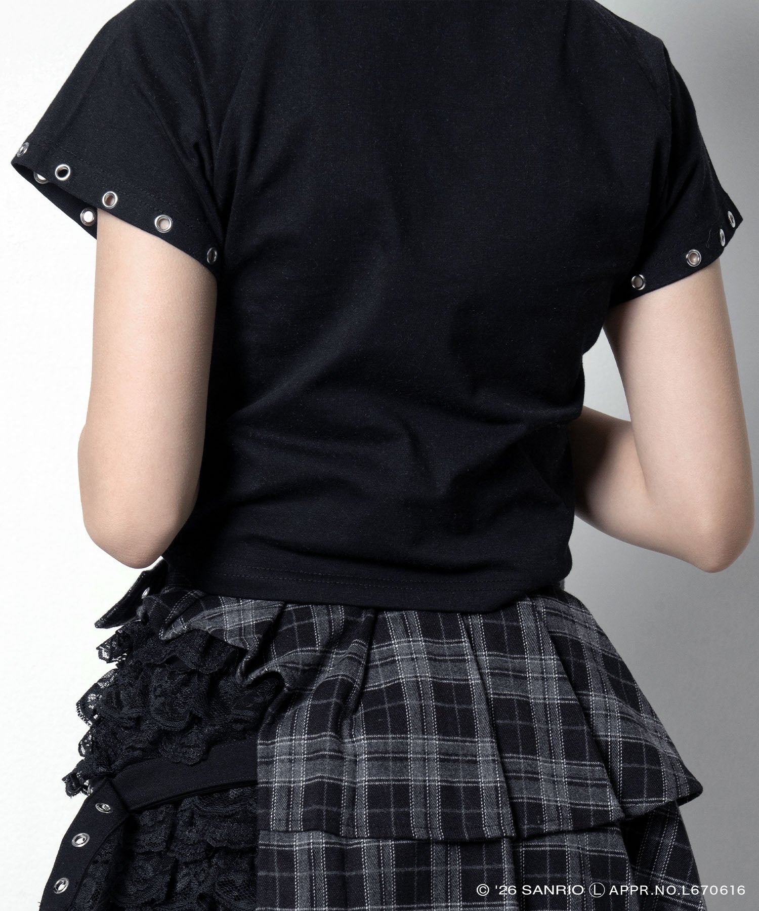 クロミ×LAZYSLAYクロップドTシャツ