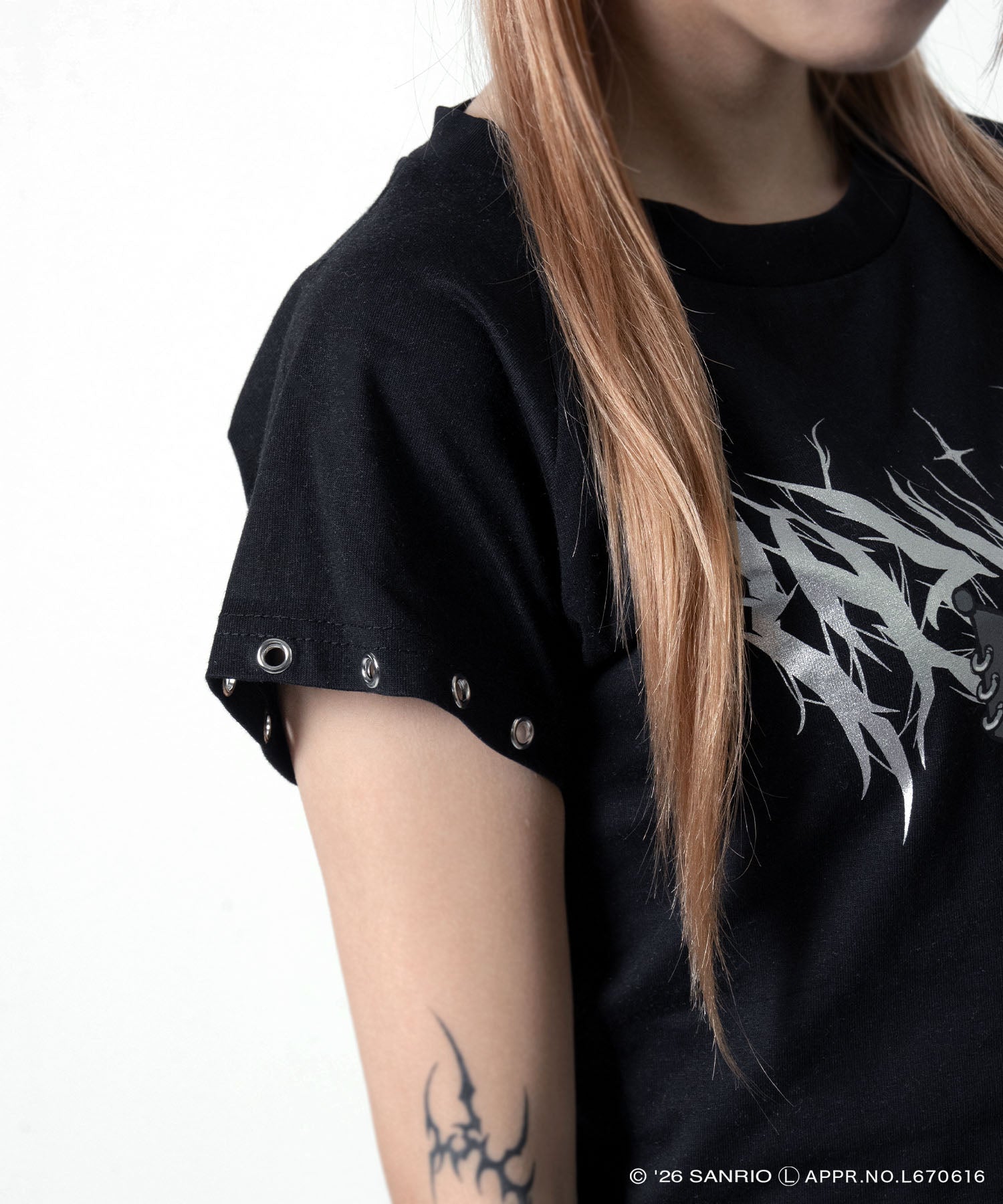 クロミ×LAZYSLAYクロップドTシャツ